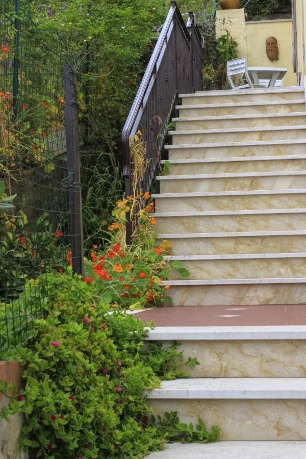 Bed & Breakfast Lighea Giardini-Naxos Buitenkant foto