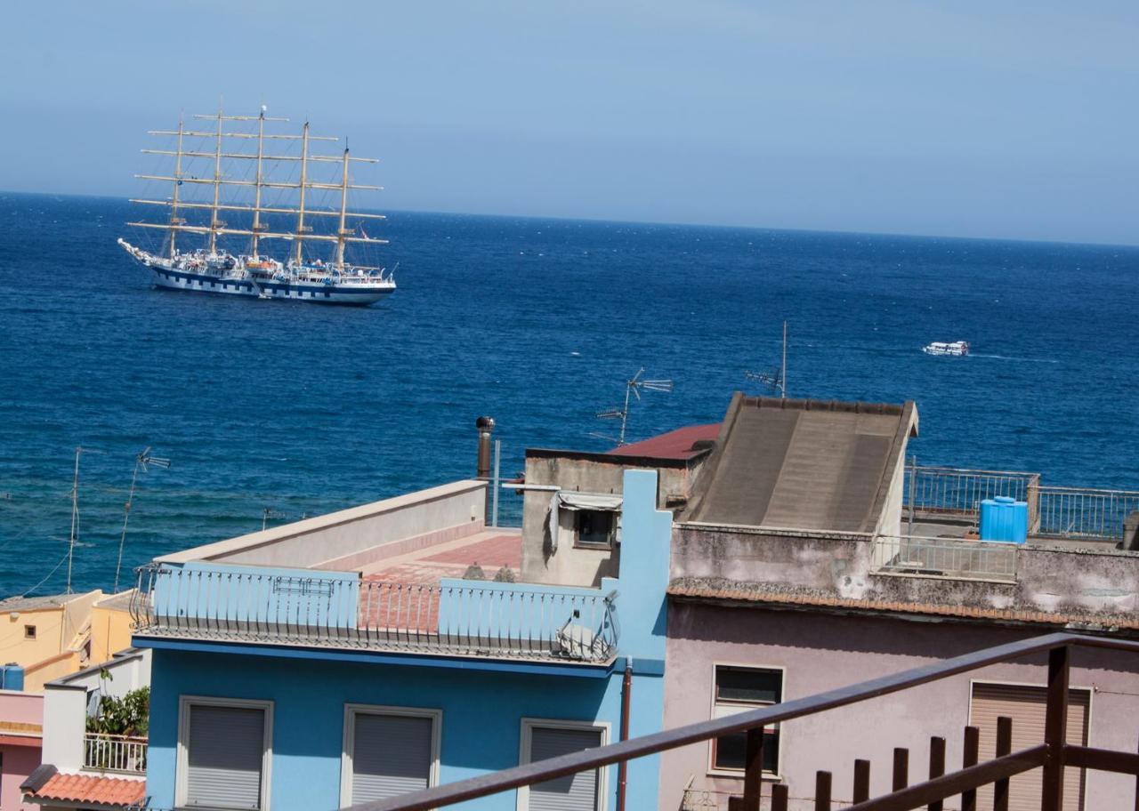 Bed & Breakfast Lighea Giardini-Naxos Buitenkant foto