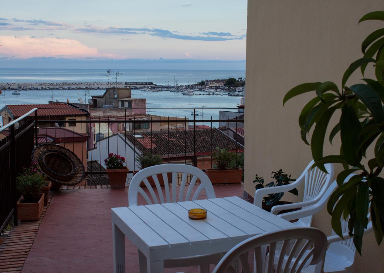 Bed & Breakfast Lighea Giardini-Naxos Buitenkant foto